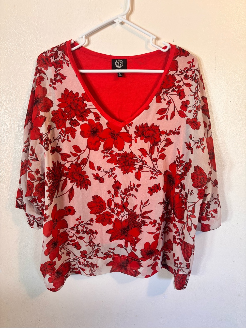 bobeau Red Floral V-Neck Tunic Top